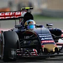 Carlos Sainz jr (ESP) Scuderia Toro Rosso STR10 at Formula One World Championship, Rd4, Bahrain Grand Prix Qualifying, Bahrain International Circuit, Sakhir, Bahrain, Saturday 18  April 2015. © Sutton Motorsport Images