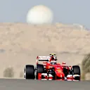 Kimi Raikkonen (FIN) Ferrari SF15-T at Formula One World Championship, Rd4, Bahrain Grand Prix Qualifying, Bahrain International Circuit, Sakhir, Bahrain, Saturday 18  April 2015. © Sutton Motorsport Images