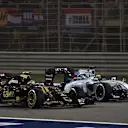 Pastor Maldonado (VEN) Lotus E23 Hybrid and Felipe Massa (BRA) Williams FW37 battle at Formula One World Championship, Rd4, Bahrain Grand Prix Race, Bahrain International Circuit, Sakhir, Bahrain, Sunday 19  April 2015. © Sutton Motorsport Images