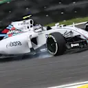 Valtteri Bottas (FIN) Williams FW37 locks up at Formula One World Championship, Rd18, Brazilian Grand Prix, Practice, Interlagos, Sao Paulo, Brazil, Friday 13 November 2015. © Sutton Motorsport Images