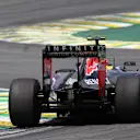 Daniil Kvyat (RUS) Red Bull Racing RB11 at Formula One World Championship, Rd18, Brazilian Grand Prix, Race, Interlagos, Sao Paulo, Brazil, Sunday 15 November 2015. © Sutton Motorsport Images