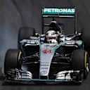 Lewis Hamilton (GBR) Mercedes AMG F1 W06 locks up at Formula One World Championship, Rd18, Brazilian Grand Prix, Race, Interlagos, Sao Paulo, Brazil, Sunday 15 November 2015. © Sutton Motorsport Images