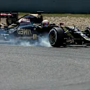 Romain Grosjean (FRA) Lotus E23 Hybrid locks up at Formula One World Championship, Rd3, Chinese Grand Prix, Qualifying, Shanghai, China, Saturday 11 April 2015. © Sutton Motorsport Images
