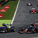 Felipe Nasr (BRA) Sauber C34 and Carlos Sainz jr (ESP) Scuderia Toro Rosso STR10 battle at Formula One World Championship, Rd12, Italian Grand Prix, Race, Monza, Italy, Sunday 6  September 2015. © Sutton Motorsport Images