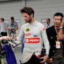 Romain Grosjean (FRA) Lotus F1 signs autographs for the fans at Formula One World Championship, Rd14, Japanese Grand Prix, Qualifying, Suzuka, Japan, Saturday 26 September 2015. © Sutton Motorsport Images