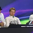 (L to R): Lewis Hamilton (GBR) Mercedes AMG F1, Nico Rosberg (GER) Mercedes AMG F1 and Valtteri Bottas (FIN) Williams in the Press Conference at Formula One World Championship, Rd17, Mexican Grand Prix, Race, Circuit Hermanos Rodriguez, Mexico City, Mexico, Sunday 1  November 2015. © Sutton Motorsport Images