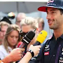 Daniel Ricciardo (AUS) Red Bull Racing talking to the media at Formula One World Championship, Rd17, Mexican Grand Prix, Preparations, Circuit Hermanos Rodriguez, Mexico City, Mexico, Thursday 29 October 2015. © Sutton Motorsport Images