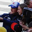 Marcus Ericsson (SWE) Sauber taking a selfie during the autograph session at Formula One World Championship, Rd15, Russian Grand Prix, Race, Sochi Autodrom, Sochi, Krasnodar Krai, Russia, Sunday 11 October 2015. © Sutton Motorsport Images