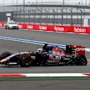 Max Verstappen (NDL) Scuderia Toro Rosso STR10 with rear puncture on lap one at Formula One World Championship, Rd15, Russian Grand Prix, Race, Sochi Autodrom, Sochi, Krasnodar Krai, Russia, Sunday 11 October 2015. © Sutton Motorsport Images