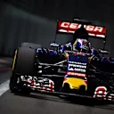 Max Verstappen (NDL) Scuderia Toro Rosso STR10 at Formula One World Championship, Rd13, Singapore Grand Prix, Practice, Marina Bay Street Circuit, Singapore, Friday 18 September 2015. © Sutton Motorsport Images