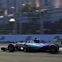 Nico Rosberg (GER) Mercedes AMG F1 W06 locks up at Formula One World Championship, Rd13, Singapore Grand Prix, Qualifying, Marina Bay Street Circuit, Singapore, Saturday 19  September 2015. © Sutton Motorsport Images