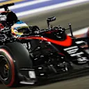 Fernando Alonso (ESP) McLaren MP4-30 at Formula One World Championship, Rd13, Singapore Grand Prix, Qualifying, Marina Bay Street Circuit, Singapore, Saturday 19  September 2015. © Sutton Motorsport Images