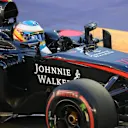 Fernando Alonso (ESP) McLaren MP4-30 at Formula One World Championship, Rd13, Singapore Grand Prix, Race, Marina Bay Street Circuit, Singapore, Sunday 20 September 2015. © Sutton Motorsport Images
