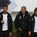 Jenson Button (GBR) McLaren, Dave Redding (GBR) McLaren and Fernando Alonso (ESP) McLaren at Formula One World Championship, Rd16, United States  Grand Prix, Practice, Austin, Texas, USA, Friday 23 October 2015. © Sutton Motorsport Images