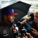 Lewis Hamilton (GBR) Mercedes AMG F1 talks with Simon Lazenby (GBR) Sky TV at Formula One World Championship, Rd16, United States  Grand Prix, Qualifying, Austin, Texas, USA, Saturday 24 October 2015. © Sutton Motorsport Images