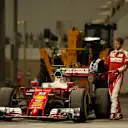 Sebastian Vettel (GER) Ferrari SF16-H stops on track in FP2 at Formula One World Championship, Rd21, Abu Dhabi Grand Prix, Practice, Yas Marina Circuit, Abu Dhabi, UAE, Friday 25 November 2016. © Sutton Images