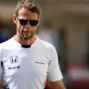 Jenson Button (GBR) McLaren at Formula One World Championship, Rd21, Abu Dhabi Grand Prix, Qualifying, Yas Marina Circuit, Abu Dhabi, UAE, Saturday 26 November 2016. © Sutton Images