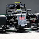 Jenson Button (GBR) McLaren MP4-31 at Formula One World Championship, Rd21, Abu Dhabi Grand Prix, Qualifying, Yas Marina Circuit, Abu Dhabi, UAE, Saturday 26 November 2016. © Sutton Images