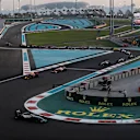 Lewis Hamilton (GBR) Mercedes-Benz F1 W07 Hybrid leads at the start of the race at Formula One World Championship, Rd21, Abu Dhabi Grand Prix, Race, Yas Marina Circuit, Abu Dhabi, UAE, Sunday 27 November 2016. © Sutton Images