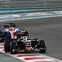 Carlos Sainz (ESP) Scuderia Toro Rosso STR11 at Formula One World Championship, Rd21, Abu Dhabi Grand Prix, Race, Yas Marina Circuit, Abu Dhabi, UAE, Sunday 27 November 2016. © Sutton Images