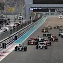 Lewis Hamilton (GBR) Mercedes-Benz F1 W07 Hybrid leads at the start of the race at Formula One World Championship, Rd21, Abu Dhabi Grand Prix, Race, Yas Marina Circuit, Abu Dhabi, UAE, Sunday 27 November 2016. © Sutton Images
