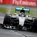 Nico Rosberg (GER) Mercedes-Benz F1 W07 Hybrid with broken front wing at Formula One World Championship, Rd1, Australian Grand Prix, Practice, Albert Park, Melbourne, Australia, Friday 18 March 2016. © Sutton Motorsport Images