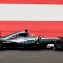 Lewis Hamilton (GBR) Mercedes-Benz F1 W07 Hybrid at Formula One World Championship, Rd9, Austrian Grand Prix, Practice, Spielberg, Austria, Friday 1 July 2016. © Sutton Images