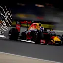 Daniel Ricciardo (AUS) Red Bull Racing RB12 at Formula One World Championship, Rd2, Bahrain Grand Prix Qualifying, Bahrain International Circuit, Sakhir, Bahrain, Saturday 2 April 2016. © Sutton Motorsport Images