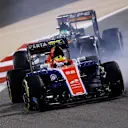 Rio Haryanto (IDN) Manor Racing MRT05 locks up at Formula One World Championship, Rd2, Bahrain Grand Prix Race, Bahrain International Circuit, Sakhir, Bahrain, Sunday 3 April 2016. © Sutton Motorsport Images