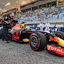 Daniel Ricciardo (AUS) Red Bull Racing RB12 on the grid at Formula One World Championship, Rd2, Bahrain Grand Prix Race, Bahrain International Circuit, Sakhir, Bahrain, Sunday 3 April 2016. © Sutton Motorsport Images