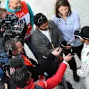 Lewis Hamilton (GBR) Mercedes AMG F1 talks with Karun Chandhok (IND) at Formula One Testing, Day Four, Barcelona, Spain, Friday 4  March 2016. © Sutton Motorsport Images