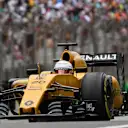 Kevin Magnussen (DEN) Renault Sport F1 Team RS16 at Formula One World Championship, Rd20, Brazilian Grand Prix, Qualifying, Interlagos, Sao Paulo, Brazil, Saturday 12 November 2016. © Sutton Images