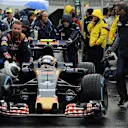 Carlos Sainz (ESP) Scuderia Toro Rosso STR11 on the grid at Formula One World Championship, Rd20, Brazilian Grand Prix, Race, Interlagos, Sao Paulo, Brazil, Sunday 13 November 2016. © Sutton Images