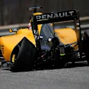 Kevin Magnussen (DEN) Renault Sport F1 Team RS16 with rear tyre puncture at Formula One World Championship, Rd3, Chinese Grand Prix, Practice, Shanghai, China, Friday 15 April 2016. © Sutton Motorsport Images
