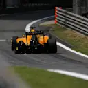 Kevin Magnussen (DEN) Renault Sport F1 Team RS16 with rear tyre puncture at Formula One World Championship, Rd3, Chinese Grand Prix, Practice, Shanghai, China, Friday 15 April 2016. © Sutton Motorsport Images