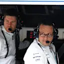 Rob Smedley (GBR) Williams Head of Vehicle Performance and Steve Nielson (GBR) Williams F1 Sporting Manager at Formula One World Championship, Rd3, Chinese Grand Prix, Qualifying, Shanghai, China, Saturday 16 April 2016. © Sutton Motorsport Images