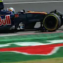 Carlos Sainz jr (ESP) Scuderia Toro Rosso STR11 at Formula One World Championship, Rd16, Malaysian Grand Prix, Practice, Sepang, Malaysia, Friday 30 September 2016. © Sutton Images