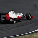 Esteban Gutierrez (MEX) Haas VF-16 with rear puncture at Formula One World Championship, Rd16, Malaysian Grand Prix, Race,  Sepang, Malaysia, Sunday 2 October 2016. © Sutton Images