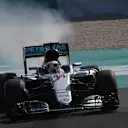 Lewis Hamilton (GBR) Mercedes-Benz F1 W07 Hybrid suffers an engine failure at Formula One World Championship, Rd16, Malaysian Grand Prix, Race,  Sepang, Malaysia, Sunday 2 October 2016. © Sutton Images
