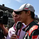 Esteban Gutierrez (MEX) Haas F1 talks with David Coulthard (GBR) Channel Four TV Commentator on the grid at Formula One World Championship, Rd19, Mexican Grand Prix, Race, Circuit Hermanos Rodriguez, Mexico City, Mexico, Sunday 30 October 2016. © Sutton Images