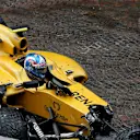 Jolyon Palmer (GBR) Renault Sport F1 Team RS16 crashes out of the race at Formula One World Championship, Rd6, Monaco Grand Prix, Race, Monte-Carlo, Monaco, Sunday 29 May 2016. © Sutton Images