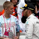 Race winner Lewis Hamilton (GBR) Mercedes AMG F1 with Justin Bieber (USA) in parc ferme at Formula One World Championship, Rd6, Monaco Grand Prix, Race, Monte-Carlo, Monaco, Sunday 29 May 2016. © Sutton Images