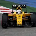 Kevin Magnussen (DEN) Renault Sport F1 Team RS16 at Formula One World Championship, Rd4, Russian Grand Prix, Qualifying, Sochi Autodrom, Sochi, Krasnodar Krai, Russia, Saturday 30 April 2016. © Sutton Motorsport Images