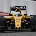 Kevin Magnussen (DEN) Renault Sport F1 Team RS16 at Formula One World Championship, Rd4, Russian Grand Prix, Qualifying, Sochi Autodrom, Sochi, Krasnodar Krai, Russia, Saturday 30 April 2016. © Sutton Motorsport Images