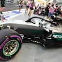 Lewis Hamilton (GBR) Mercedes-Benz F1 W07 Hybrid with halo at Formula One World Championship, Rd15, Singapore Grand Prix, Practice, Marina Bay Street Circuit, Singapore, Friday 16 September 2016. © Sutton Images