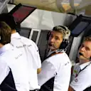 Sauber engineers on the pitwall gantry at Formula One World Championship, Rd15, Singapore Grand Prix, Qualifying, Marina Bay Street Circuit, Singapore, Saturday 17 September 2016. © Sutton Images