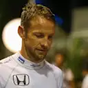Jenson Button (GBR) McLaren at Formula One World Championship, Rd15, Singapore Grand Prix, Qualifying, Marina Bay Street Circuit, Singapore, Saturday 17 September 2016. © Sutton Images