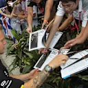 Kevin Magnussen (DEN) Renault Sport F1 Team signs autographs for the fans at Formula One World Championship, Rd15, Singapore Grand Prix, Qualifying, Marina Bay Street Circuit, Singapore, Saturday 17 September 2016. © Sutton Images