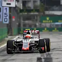 Esteban Gutierrez (MEX) Haas VF-16 at Formula One World Championship, Rd15, Singapore Grand Prix, Qualifying, Marina Bay Street Circuit, Singapore, Saturday 17 September 2016. © Sutton Images