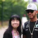 Lewis Hamilton (GBR) Mercedes AMG F1 and fan at Formula One World Championship, Rd15, Singapore Grand Prix, Qualifying, Marina Bay Street Circuit, Singapore, Saturday 17 September 2016. © Sutton Images